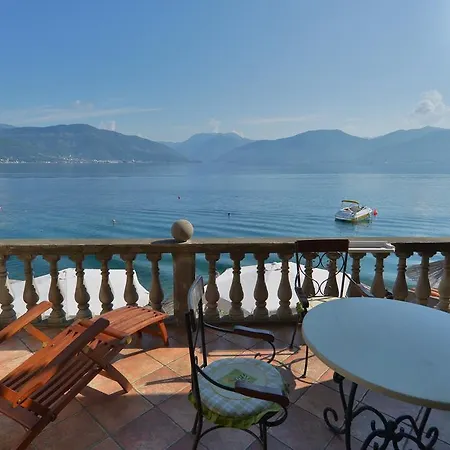 Apartments Palace Mira Mare Tivat Room photo