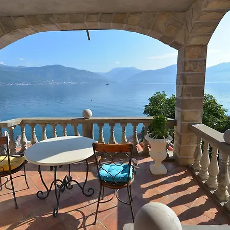 Apartments Palace Mira Mare Tivat Room photo