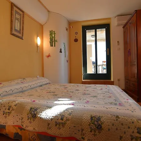 Apartments Palace Mira Mare Tivat Room photo