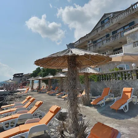 Apartments Palace Mira Mare Tivat Exterior photo