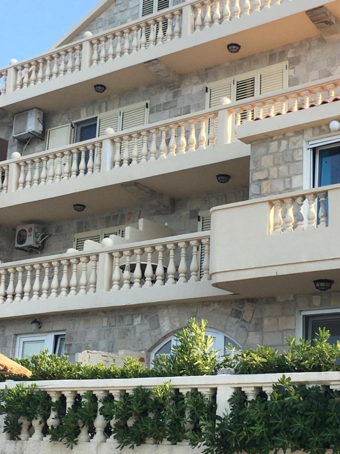 Palace Mira Mare * Tivat