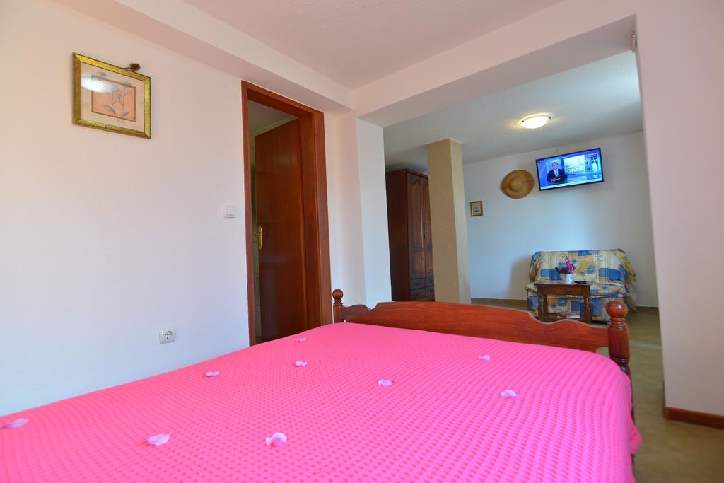 Palace Mira Mare Apartment Tivat